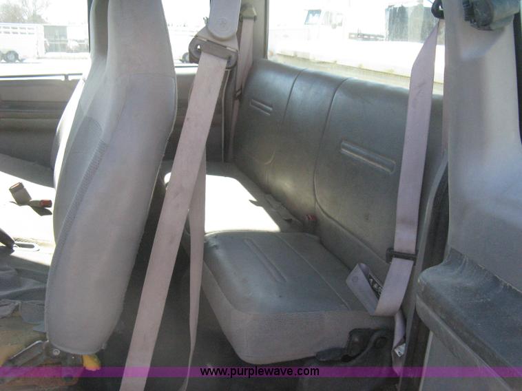 image for item I5697 2000 Ford F250 Super Duty XL SuperCab pickup truck