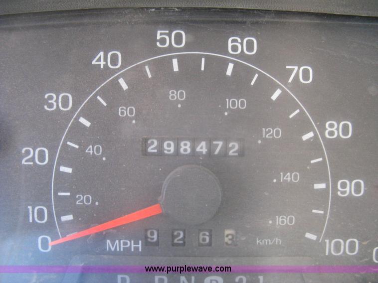 image for item I5697 2000 Ford F250 Super Duty XL SuperCab pickup truck