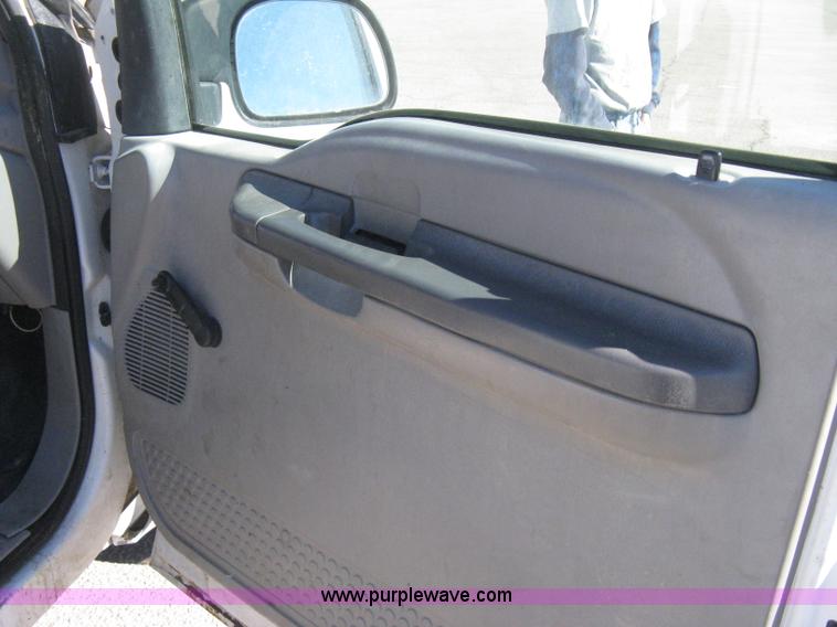 image for item I5697 2000 Ford F250 Super Duty XL SuperCab pickup truck