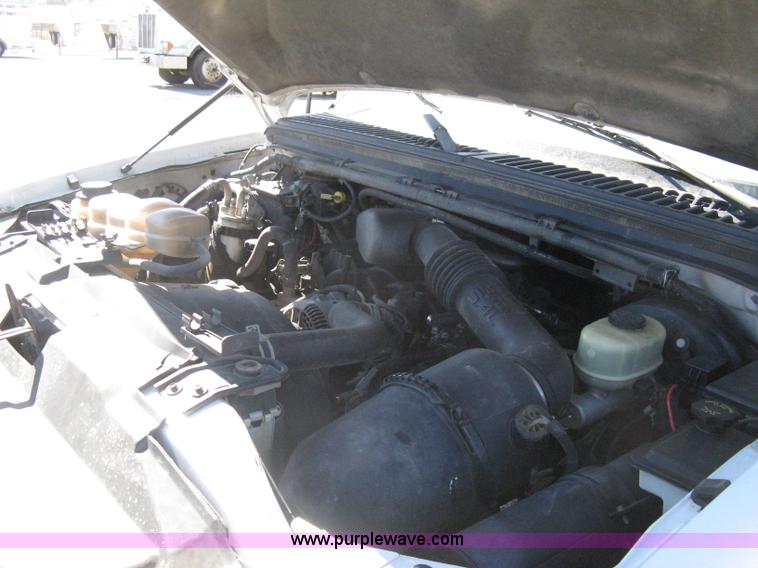 image for item I5697 2000 Ford F250 Super Duty XL SuperCab pickup truck