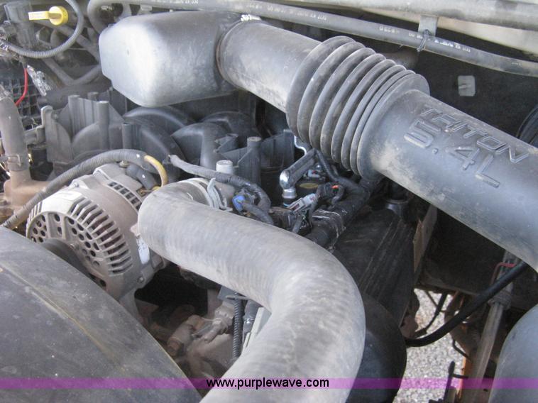 image for item I5697 2000 Ford F250 Super Duty XL SuperCab pickup truck