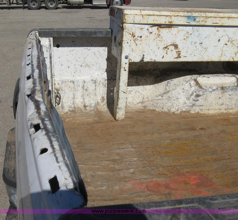 image for item I5697 2000 Ford F250 Super Duty XL SuperCab pickup truck