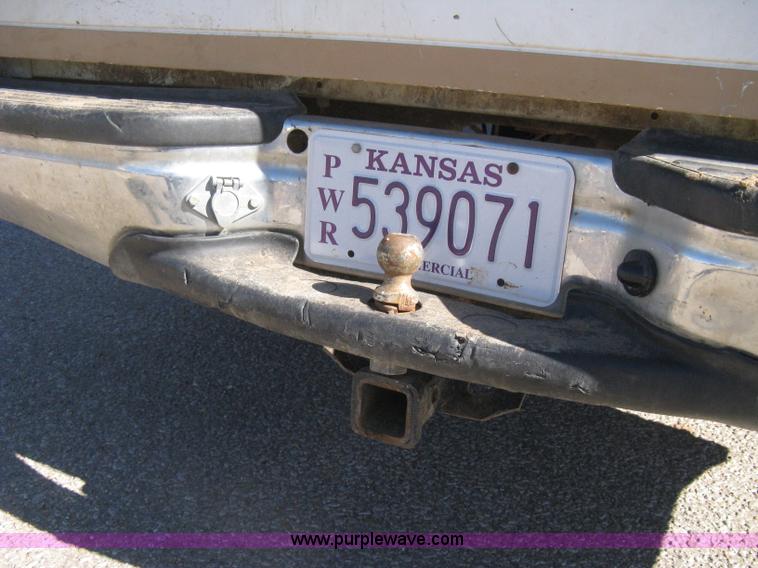 image for item I5697 2000 Ford F250 Super Duty XL SuperCab pickup truck