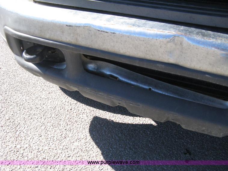 image for item I5697 2000 Ford F250 Super Duty XL SuperCab pickup truck