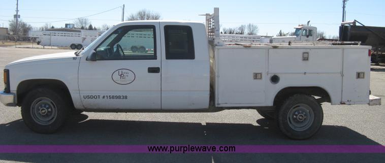 image for item I5698 1996 Chevrolet 2500 Ext. Cab utility truck