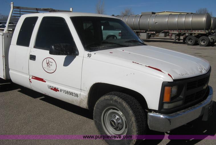 image for item I5698 1996 Chevrolet 2500 Ext. Cab utility truck