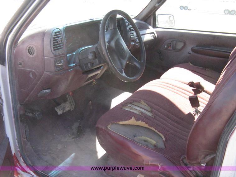 image for item I5698 1996 Chevrolet 2500 Ext. Cab utility truck