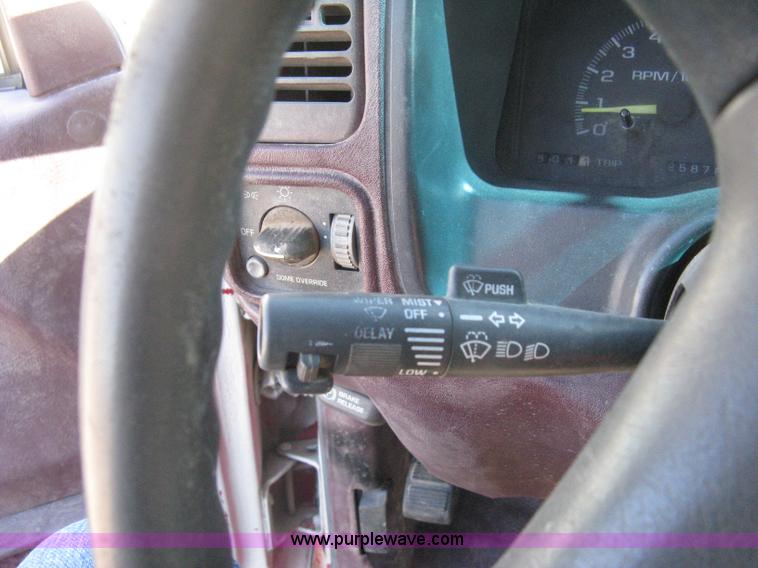 image for item I5698 1996 Chevrolet 2500 Ext. Cab utility truck