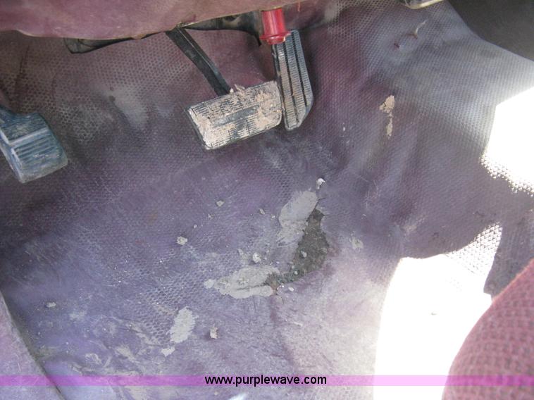 image for item I5698 1996 Chevrolet 2500 Ext. Cab utility truck