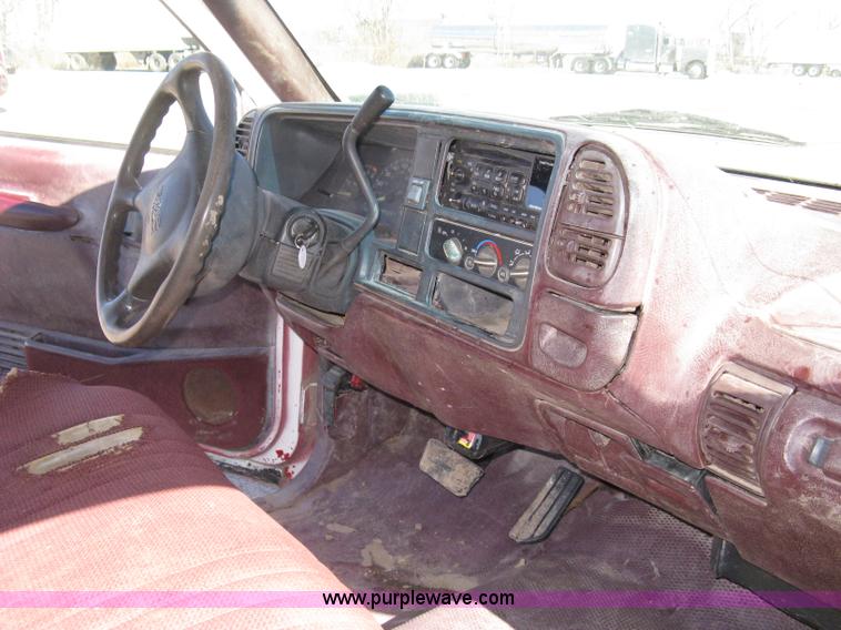 image for item I5698 1996 Chevrolet 2500 Ext. Cab utility truck