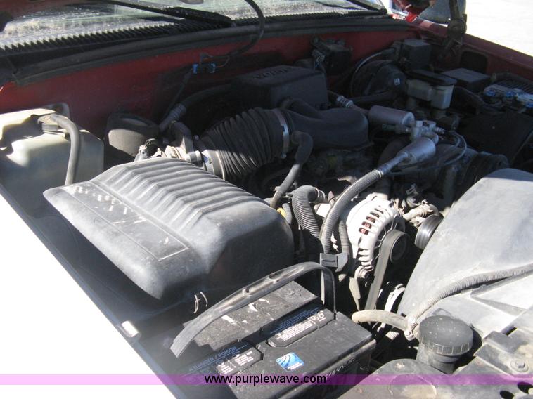 image for item I5698 1996 Chevrolet 2500 Ext. Cab utility truck