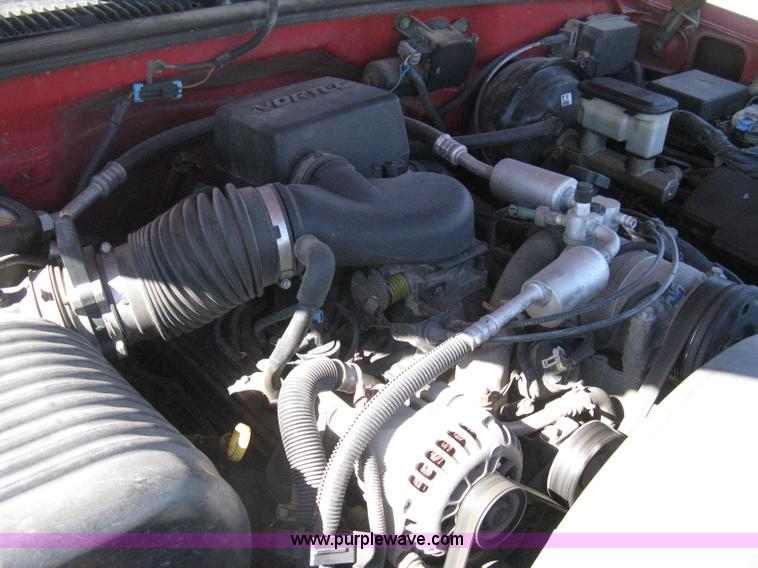 image for item I5698 1996 Chevrolet 2500 Ext. Cab utility truck