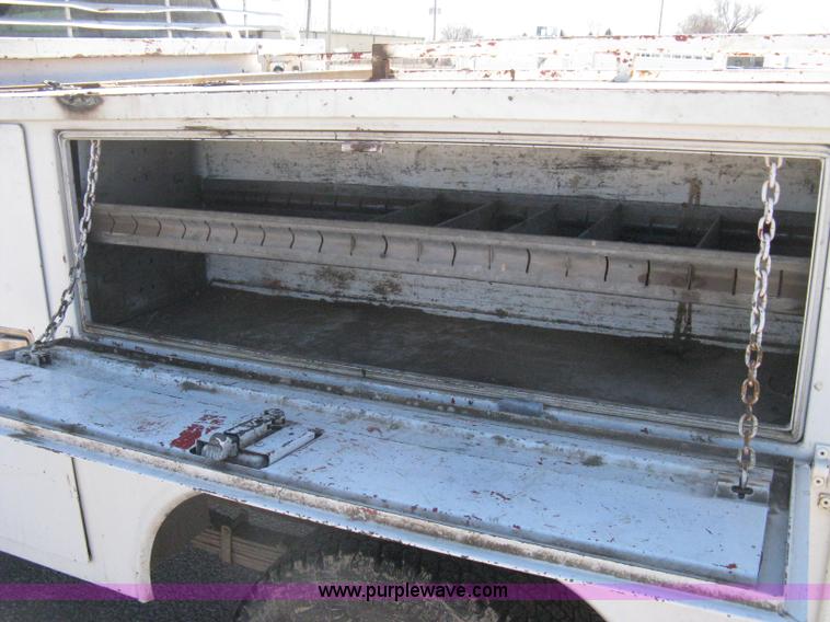 image for item I5698 1996 Chevrolet 2500 Ext. Cab utility truck