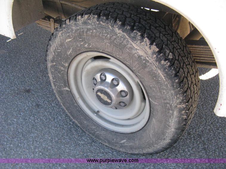 image for item I5698 1996 Chevrolet 2500 Ext. Cab utility truck