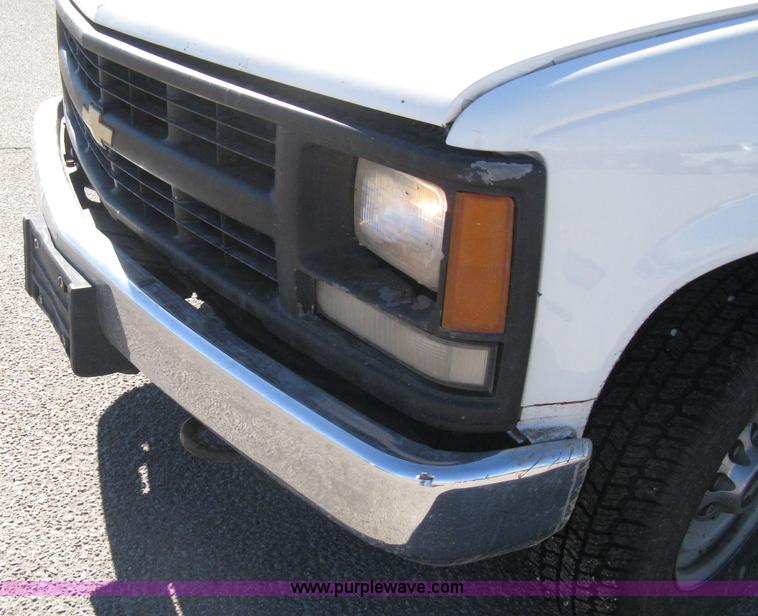 image for item I5698 1996 Chevrolet 2500 Ext. Cab utility truck