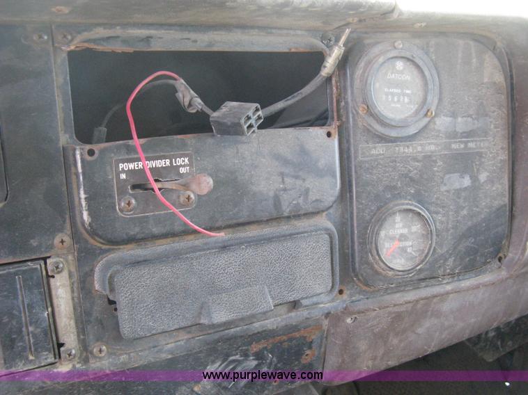 image for item I5699 1984 International S1900 dump truck