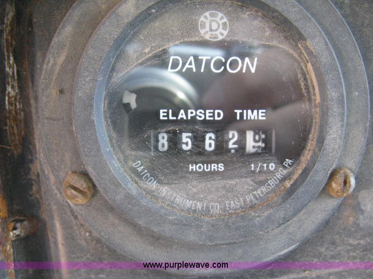 image for item I5699 1984 International S1900 dump truck