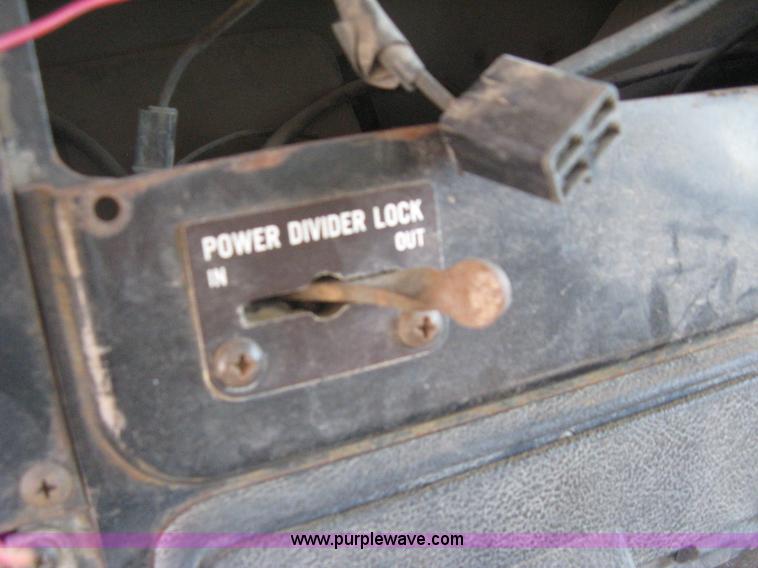 image for item I5699 1984 International S1900 dump truck