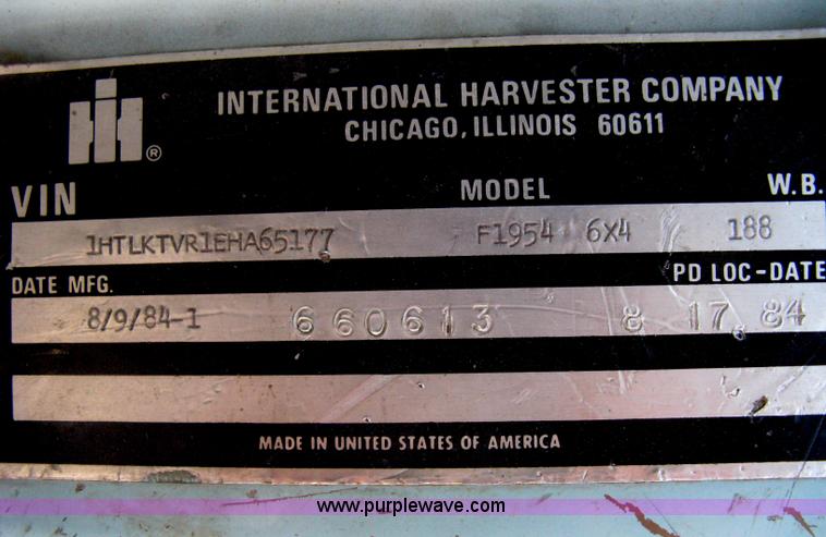 image for item I5699 1984 International S1900 dump truck