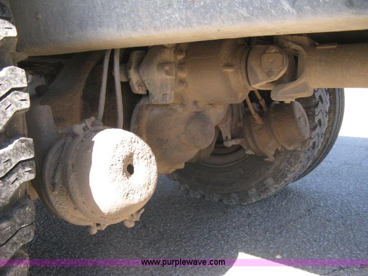 image for item I5699 1984 International S1900 dump truck