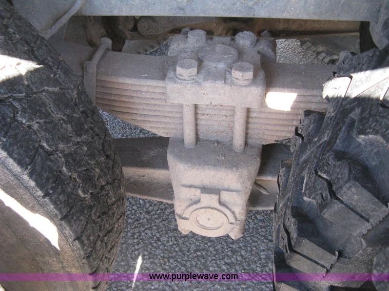 image for item I5699 1984 International S1900 dump truck