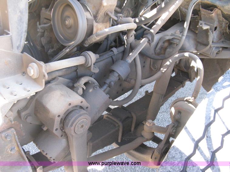 image for item I5699 1984 International S1900 dump truck