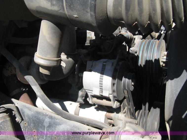 image for item I5699 1984 International S1900 dump truck