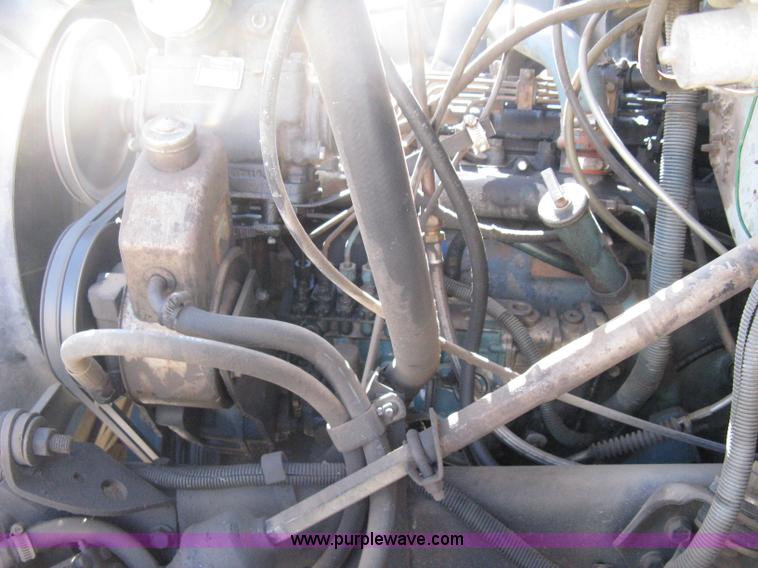 image for item I5699 1984 International S1900 dump truck