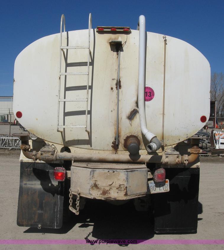 image for item I5704 1973 Mack PM685S tanker water truck