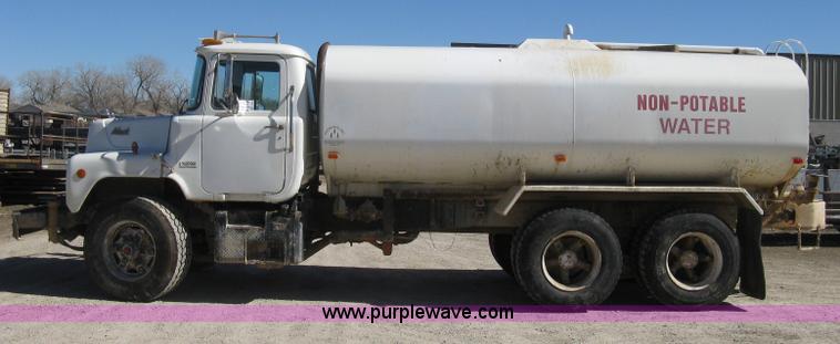 image for item I5704 1973 Mack PM685S tanker water truck