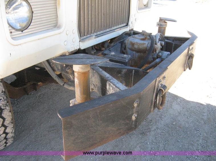 image for item I5704 1973 Mack PM685S tanker water truck