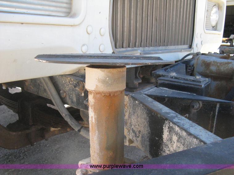 image for item I5704 1973 Mack PM685S tanker water truck