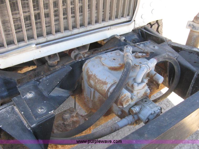 image for item I5704 1973 Mack PM685S tanker water truck