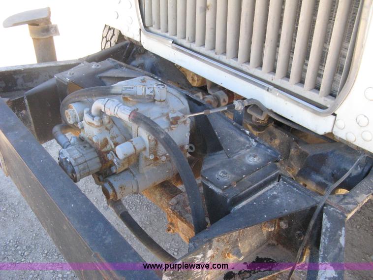 image for item I5704 1973 Mack PM685S tanker water truck