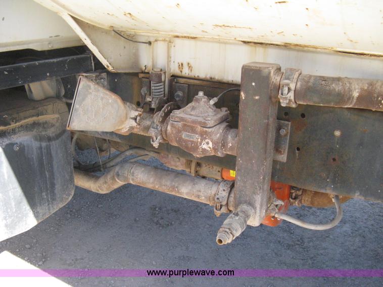 image for item I5704 1973 Mack PM685S tanker water truck