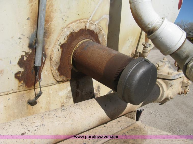 image for item I5704 1973 Mack PM685S tanker water truck