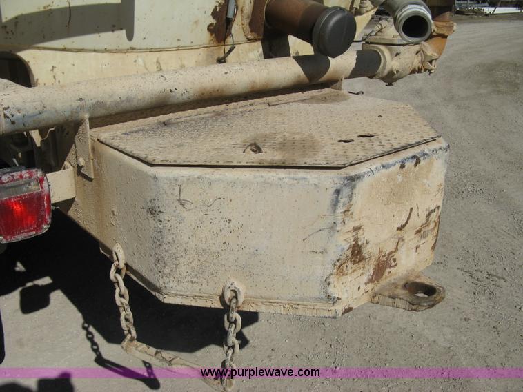 image for item I5704 1973 Mack PM685S tanker water truck