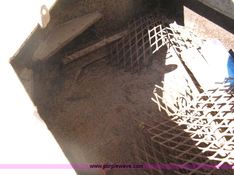 image for item I5704 1973 Mack PM685S tanker water truck