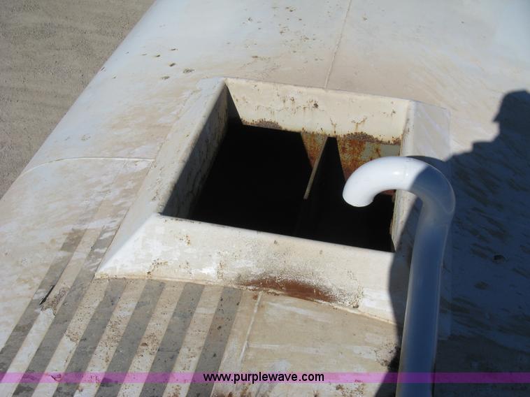 image for item I5704 1973 Mack PM685S tanker water truck