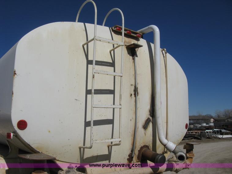 image for item I5704 1973 Mack PM685S tanker water truck