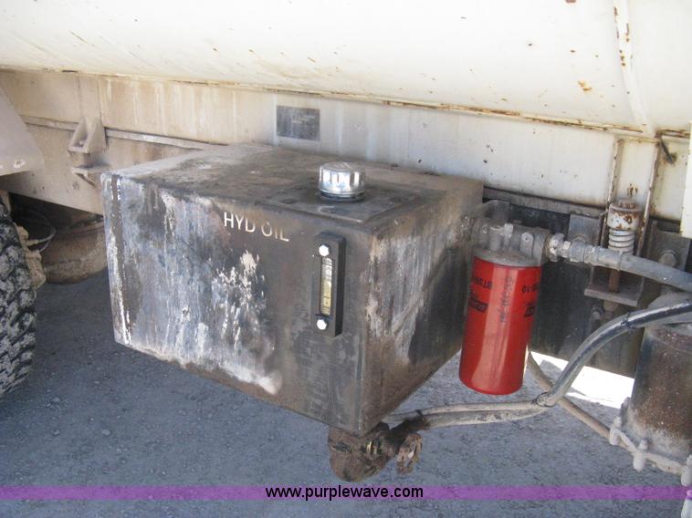 image for item I5704 1973 Mack PM685S tanker water truck