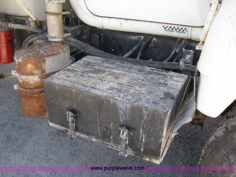 image for item I5704 1973 Mack PM685S tanker water truck