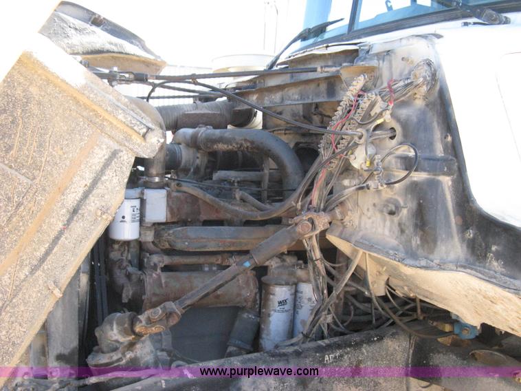 image for item I5704 1973 Mack PM685S tanker water truck