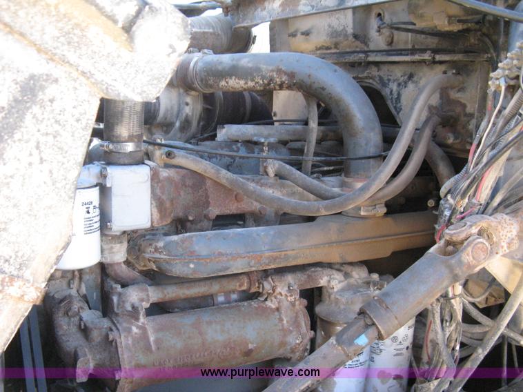 image for item I5704 1973 Mack PM685S tanker water truck