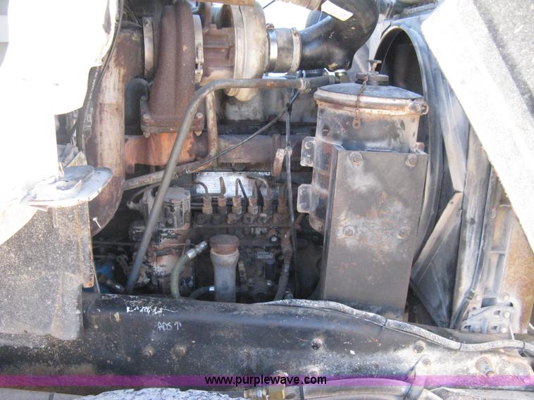 image for item I5704 1973 Mack PM685S tanker water truck