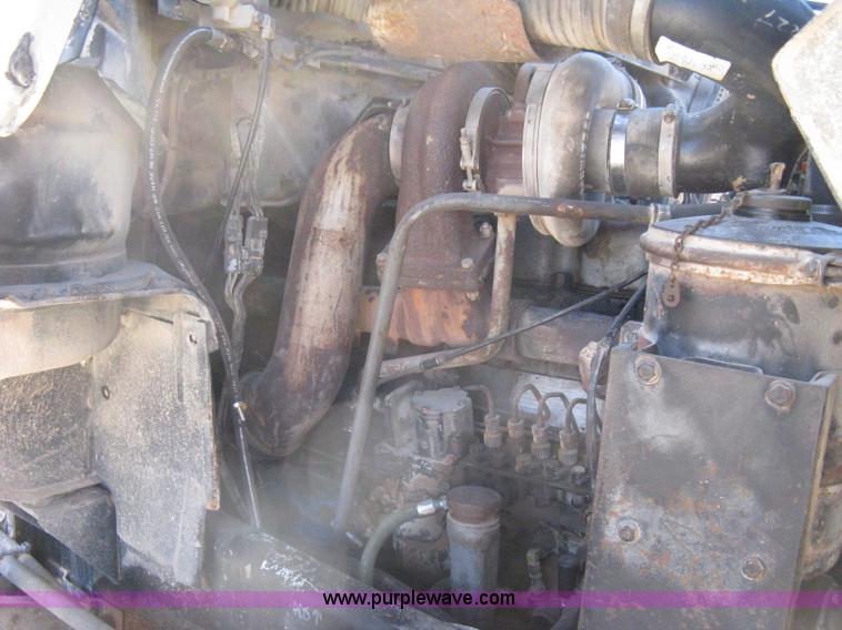 image for item I5704 1973 Mack PM685S tanker water truck