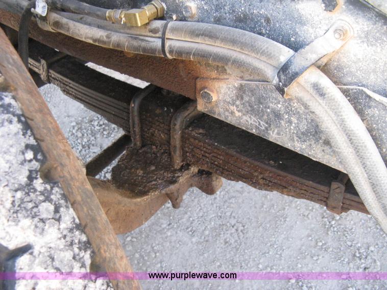 image for item I5704 1973 Mack PM685S tanker water truck