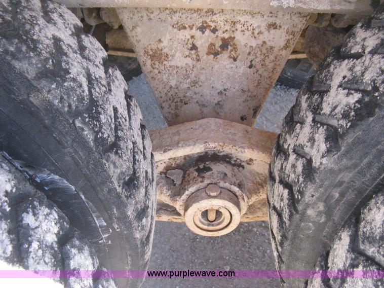 image for item I5704 1973 Mack PM685S tanker water truck