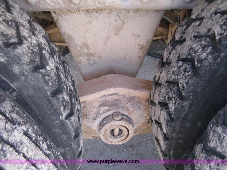 image for item I5704 1973 Mack PM685S tanker water truck