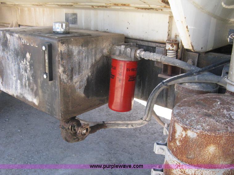 image for item I5704 1973 Mack PM685S tanker water truck